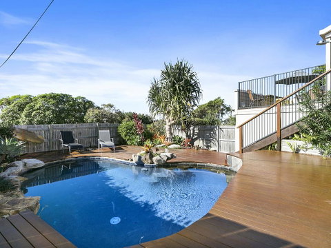 Sunshine Beach Serenity And Pet Friendly ! 9 Seaview Terrace, Sunshine Beach, QLD 4567 - Accommodation Perth 1