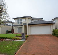 Superb Luxe 5BR housePoint Cook near lake - Perth Resorts