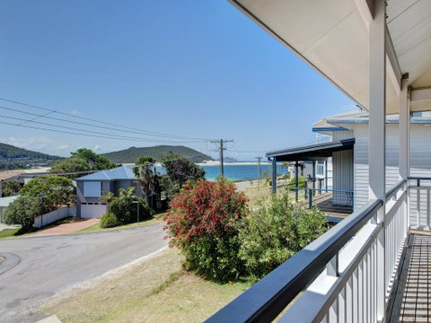 Surf Break - 10B Tuna (Upstairs) - Accommodation Perth 0