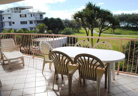 Surfside On The Beach - Perth Resorts 3