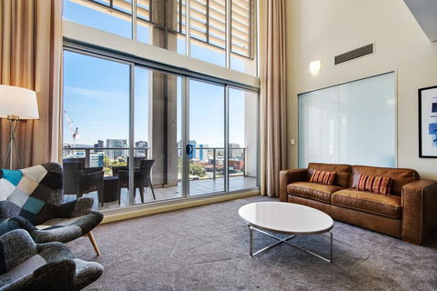 Swainson At Embassy - Accommodation Perth 0