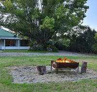 Tabitha Hill Cottage - Perth Resorts
