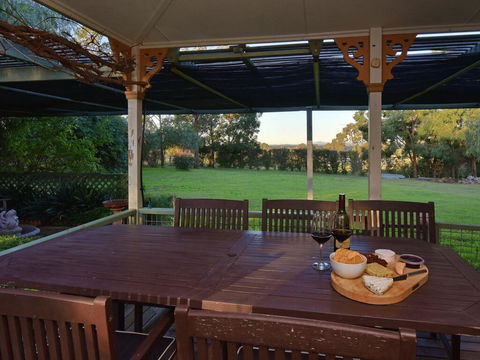 Tabitha Hill Estate - Accommodation Perth 1