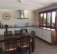 TAKURA HEIGHTS Modern Country Apartment with pool access - Accommodation Perth