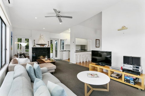 Tallarook Beach House - Very Close To Beach - Accommodation Perth 1