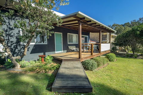 Tallowood Beachfront Cottage - Accommodation Perth 0