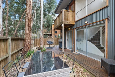 Tangles - Accommodation Perth 2