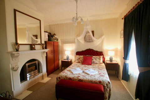 Tenterfield Historic C1895 Cottage - Perth Resorts 2