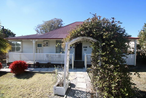 Tenterfield Historic C1895 Cottage - Perth Resorts 1