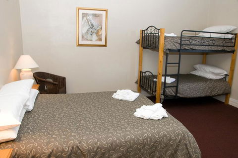 The Alpine Hotel - Perth Resorts 2