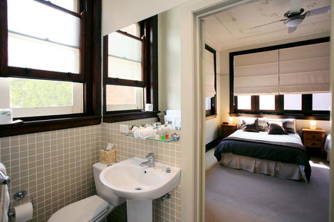 The Bank Guesthouse - Perth Resorts 0