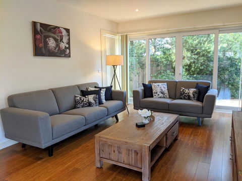 The Beach House - Accommodation Perth 1