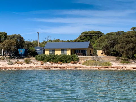 The Beach House - Perth Resorts 0