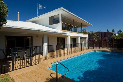 The Beach House At One Mile - 6 Burrawong - Accommodation Perth 3