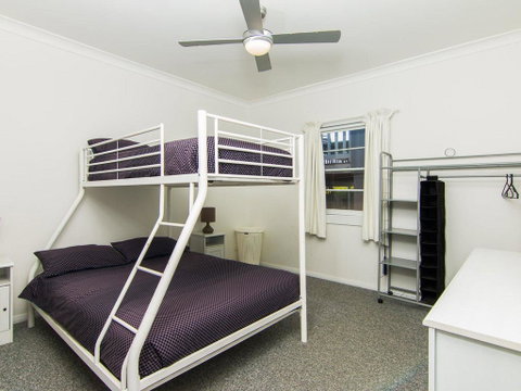 The Beach Shack - Accommodation Perth 3