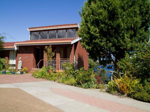 Derwent Retreat - Perth Resorts 1