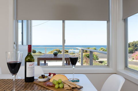 Penguin Beach House - Accommodation Perth 10