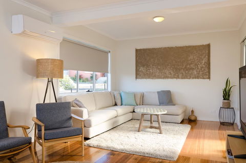 Penguin Beach House - Accommodation Perth 14