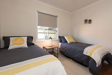 Penguin Beach House - Accommodation Perth 4