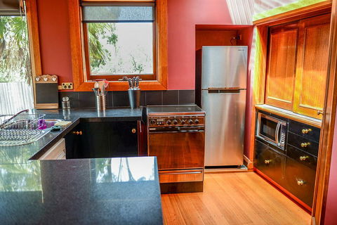 Bridge View Retreat - Perth Resorts 27