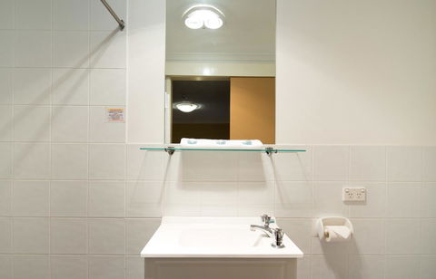 Beltana Hotel - Perth Resorts 14
