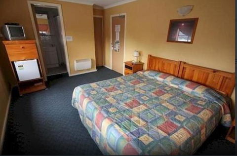 Beltana Hotel - Perth Resorts 4