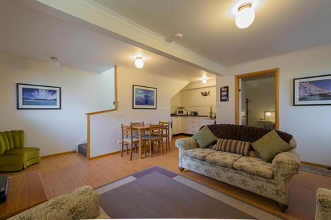 Maria Views Bed & Breakfast - Perth Resorts 13