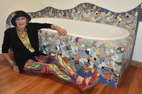 Beachside Taroona With Spa - Perth Resorts 16