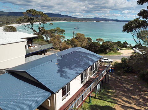 Front Row Beachfront - Accommodation Perth 1