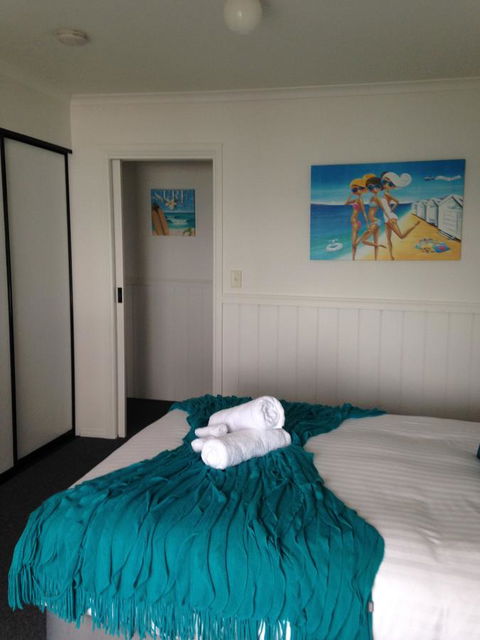 KINGFISHER COTTAGE Beachfront At The Binalong Bay - Accommodation Perth 25
