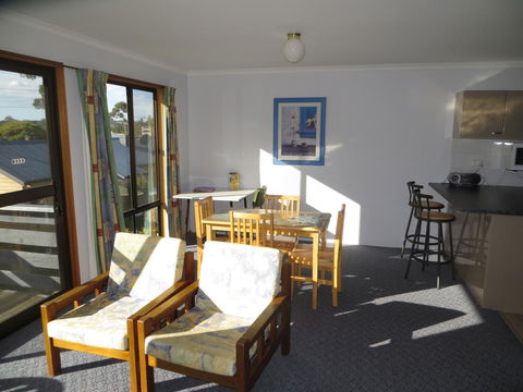 Orford Prosser Holiday Units - Perth Resorts 5