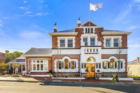 Book Cygnet Accommodation Vacations Perth Resorts Perth Resorts