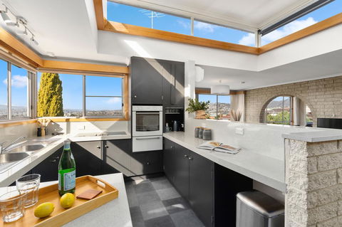 That '70s House - Accommodation Perth 11