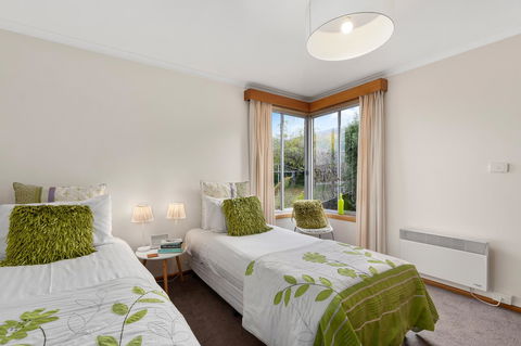 That '70s House - Accommodation Perth 15