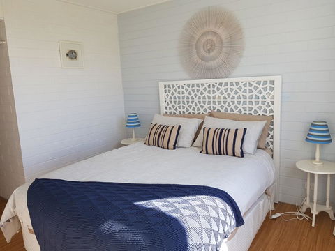 Beach Hut Scamander - Perth Resorts 4