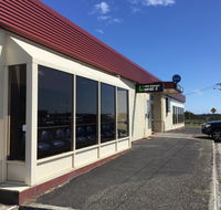 Regatta Point Tavern  Holiday Villas - Accommodation Perth