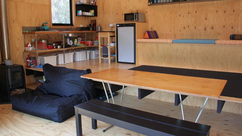 BAY OF FIRES ECO HUT Off Grid Experience At Binalong Bay - Accommodation Perth 6
