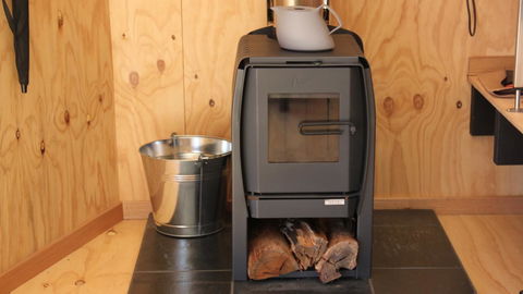 BAY OF FIRES ECO HUT Off Grid Experience At Binalong Bay - Accommodation Perth 16