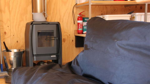 BAY OF FIRES ECO HUT Off Grid Experience At Binalong Bay - Accommodation Perth 7
