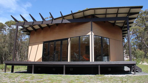 BAY OF FIRES ECO HUT Off Grid Experience At Binalong Bay - Accommodation Perth 21