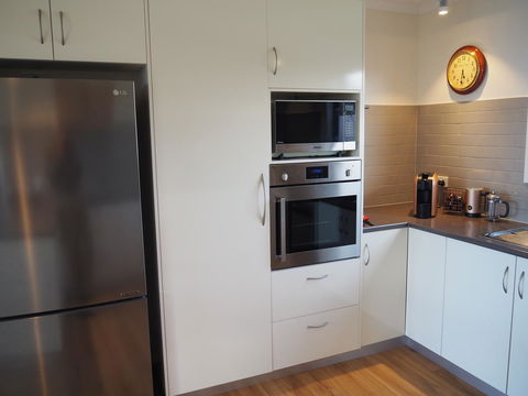 GRANITE BEACH HOUSE @ Bay Of Fires - Perth Resorts 11