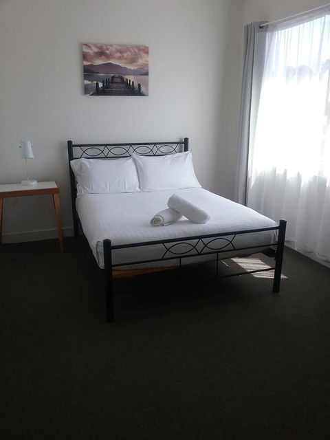 Tullah Tavern - Accommodation Perth 3