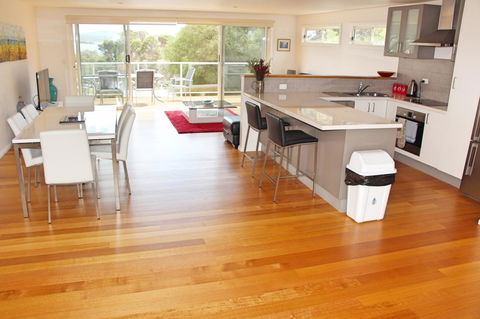 Seaview Apartment - Accommodation Perth 4