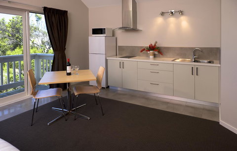 Boathouse Resort Studios And Suites - Perth Resorts 23