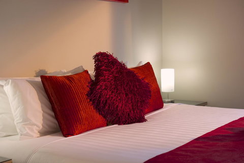 Boathouse Resort Studios And Suites - Perth Resorts 16