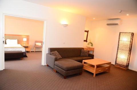 Mornington Hotel - Accommodation Perth 36