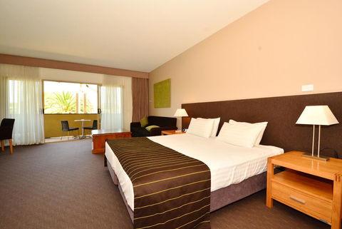 Mornington Hotel - Accommodation Perth 34