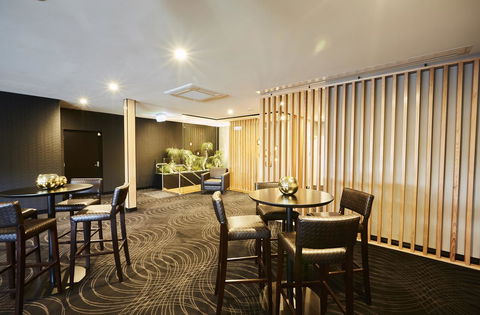 Mornington Hotel - Accommodation Perth 13