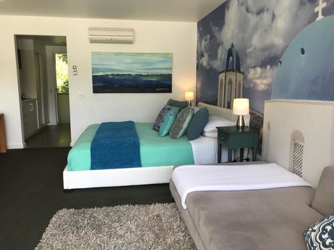 Lorne World - Accommodation Perth 34