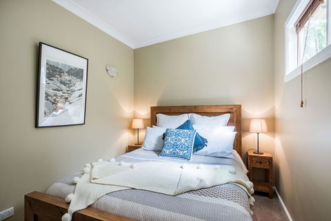 Avalon House - Perth Resorts 11